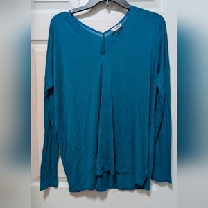 NWT VINCE Double V Neck Top Size Small S Bay Blue Long Sleeve Shirt